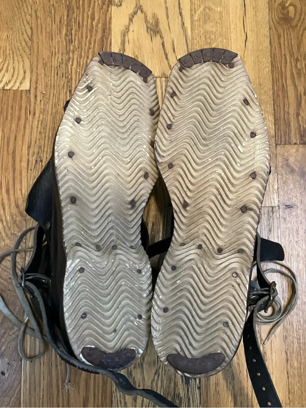 Vintage Henke Stein Eriksen Size 9 Leather Cross Country Ski Boots Ski Tree